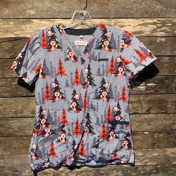 🎄❤️💰BOGO FREE Winter Forest animal Christmas Scrub Top - Picture 4 of 7